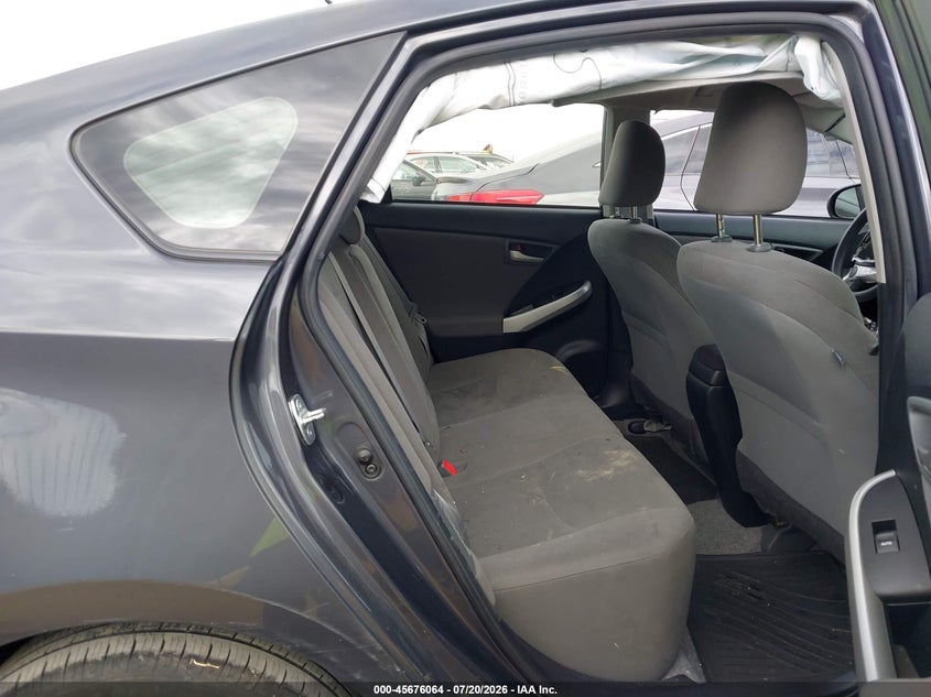 2014 Toyota Prius plug-in VIN JTDKN3DP3E3060055 IAAI salvage auction — NORMAL WEAR, Clear - Dealer Only (California), sold $25 on 2026-07-30 (photo 8)