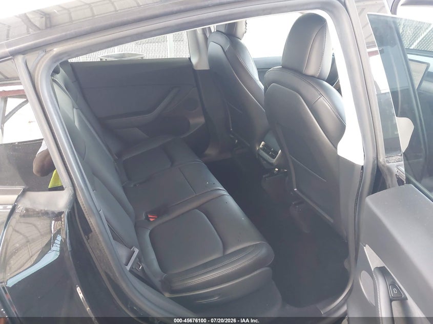 2021 Tesla Model Y VIN 5YJYGAEE0MF112605 IAAI salvage auction — Right Rear, Salvage, sold $6,300 on 2026-10-19 (photo 8)