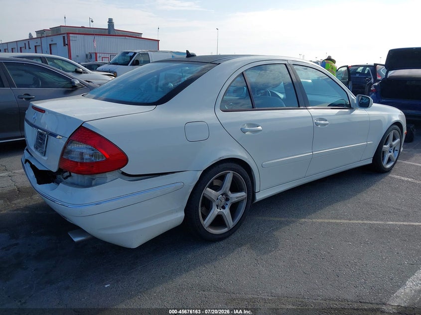 2009 Mercedes-benz E-class VIN WDBUF56X19B391533 IAAI salvage auction — FRONT & REAR, Salvage (California), sold $25 on 2026-07-31 (photo 4)