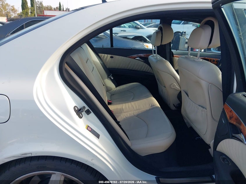 2009 Mercedes-benz E-class VIN WDBUF56X19B391533 IAAI salvage auction — FRONT & REAR, Salvage (California), sold $25 on 2026-07-31 (photo 8)