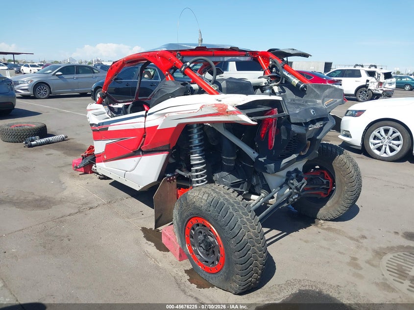 2022 Can-am/ brp Maverick VIN 3JBVVAV45NE002076 IAAI salvage auction — LEFT SIDE, Salvage Title, sold $12,975 on 2026-08-25 (photo 3)