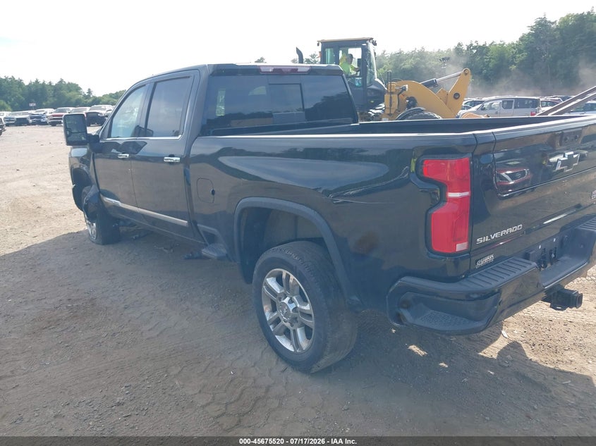 2025 Chevrolet Silverado VIN 2GC4KREY1S1130293 IAAI salvage auction — SIDE, Salvage Title, sold $18,600 on 2026-07-31 (photo 3)