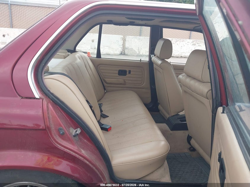 1991 BMW 3 series VIN WBAAD131XMED14587 IAAI salvage auction — NORMAL WEAR, Clear - Dealer Only (California), sold $2,050 on 2026-07-29 (photo 8)