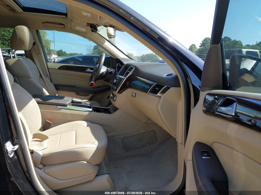 2014 Mercedes-benz M-klasse VIN 4JGDA5JB3EA339201 IAAI salvage auction — SIDE, Salvage (Texas), sold $4,600 on 2026-08-02 (photo 5)