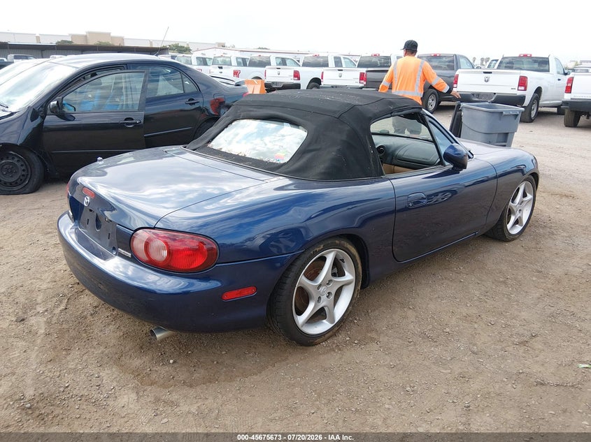 2001 Mazda Mx-5 miata VIN JM1NB353110204683 IAAI salvage auction — NORMAL WEAR, Clear - Dealer Only (California), sold $25 on 2026-07-29 (photo 4)