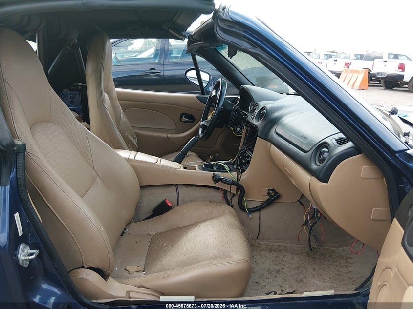 2001 Mazda Mx-5 miata VIN JM1NB353110204683 IAAI salvage auction — NORMAL WEAR, Clear - Dealer Only (California), sold $25 on 2026-07-29 (photo 5)