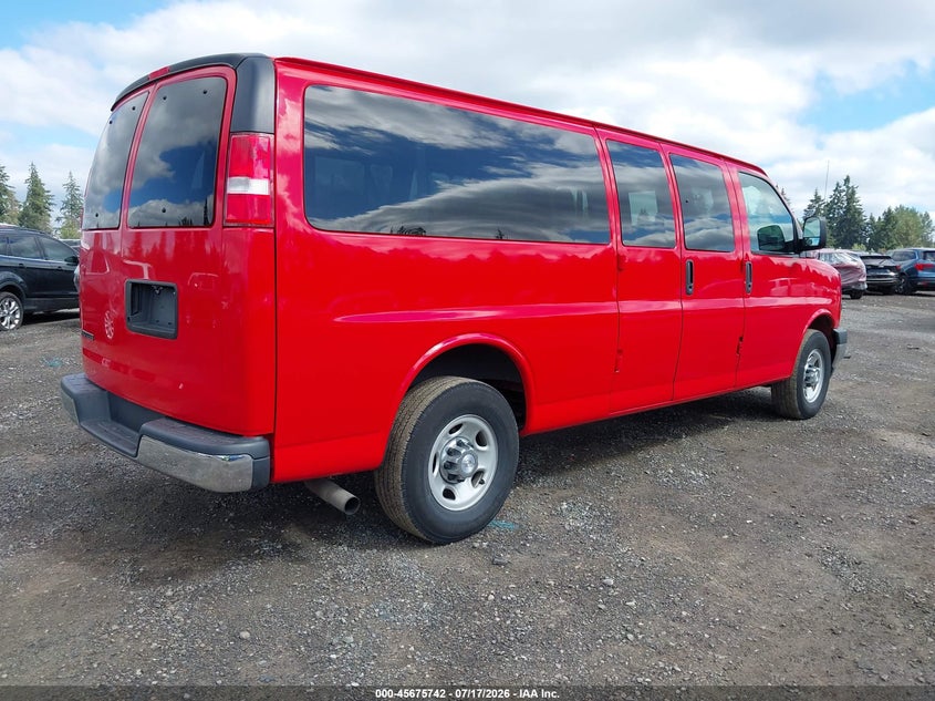 2017 Chevrolet Express 3500 VIN 1GAZGPFG2H1109607 IAAI salvage auction — NORMAL WEAR, Sf97 (Washington), sold $18,200 on 2026-08-26 (photo 4)