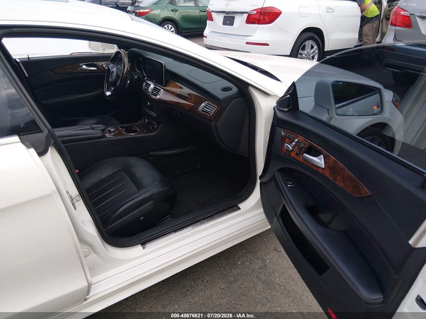 2015 Mercedes-benz Clc-klasse VIN WDDLJ6FB5FA153536 IAAI salvage auction — LEFT SIDE, Salvage Title, sold $3,800 on 2026-08-12 (photo 5)