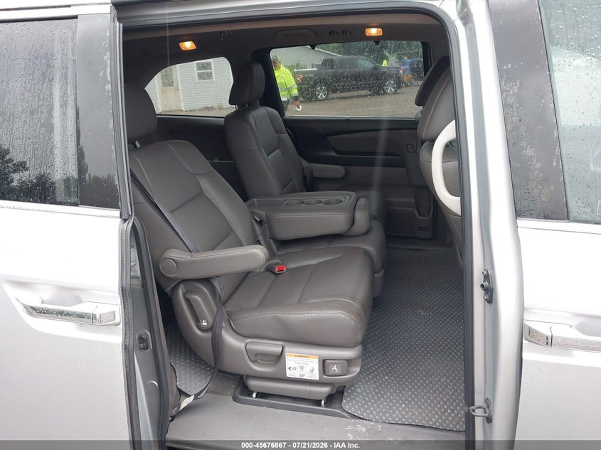 2011 Honda Odyssey VIN 5FNRL5H60BB070395 IAAI salvage auction — NORMAL WEAR, Original (Ohio), sold $525 on 2026-08-01 (photo 8)
