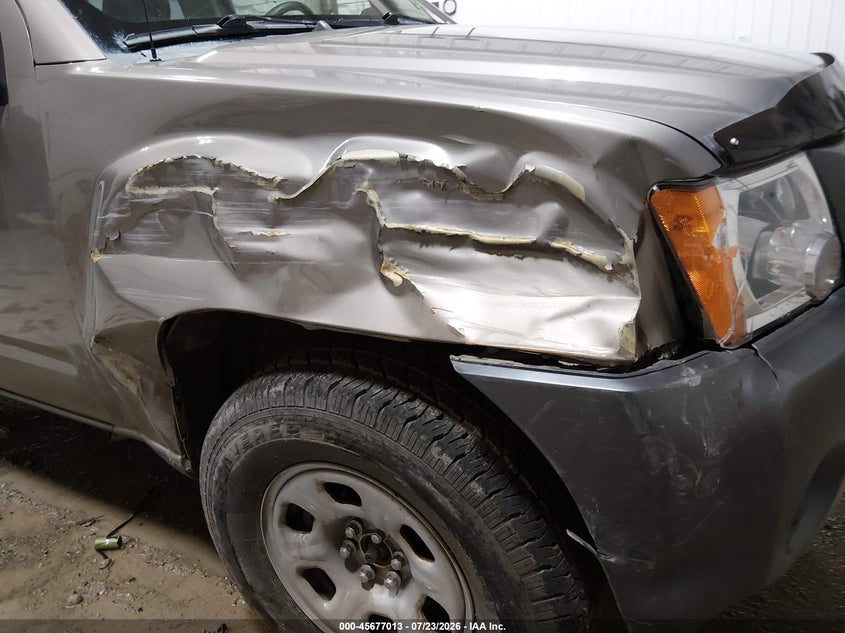 2006 Nissan Xterra VIN 5N1AN08W16C554617 IAAI salvage auction — RIGHT FRONT, Bill Of Sale (Alaska), sold $400 on 2026-07-30 (photo 6)