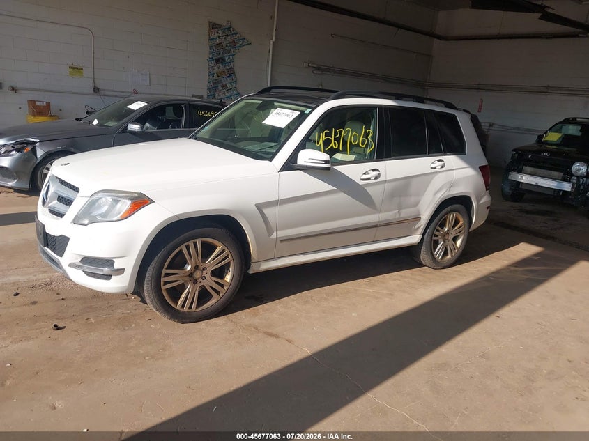 2013 Mercedes-benz Glk-class VIN WDCGG8JB2DG075945 IAAI salvage auction — NORMAL WEAR, Clear (Minnesota), sold $25 on 2026-07-29 (photo 2)