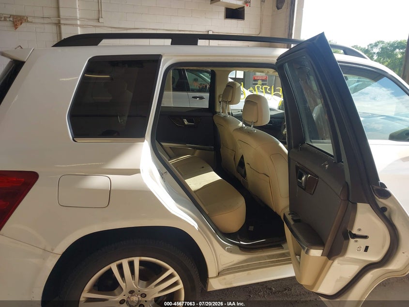 2013 Mercedes-benz Glk-class VIN WDCGG8JB2DG075945 IAAI salvage auction — NORMAL WEAR, Clear (Minnesota), sold $25 on 2026-07-29 (photo 8)