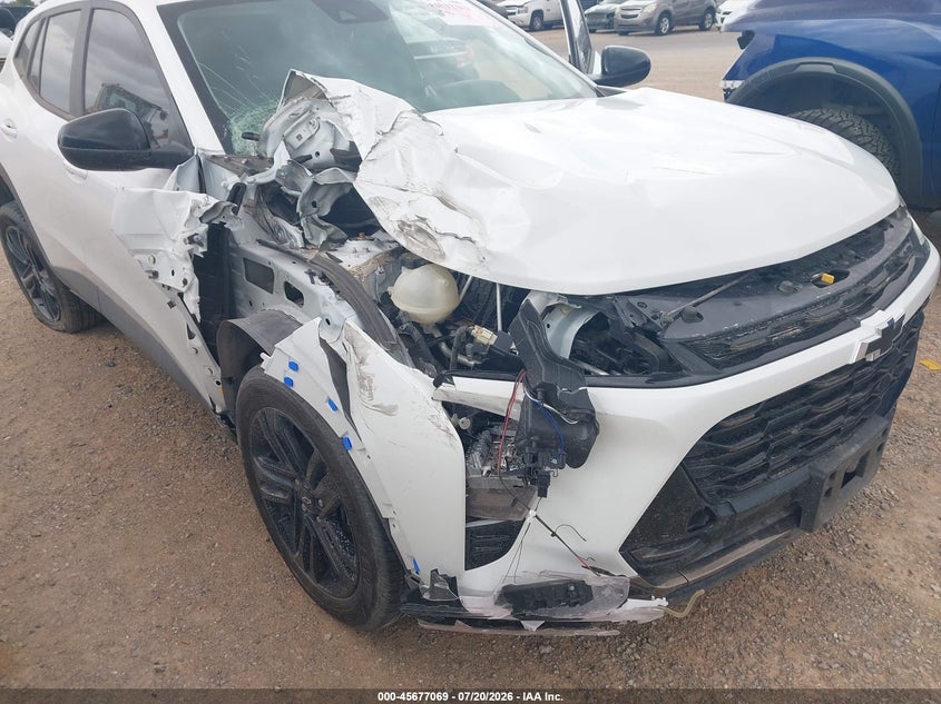 2025 Chevrolet Trax VIN KL77LKEP3SC131333 IAAI salvage auction — RIGHT FRONT, Original (Texas), sold $1,500 on 2026-07-29 (photo 6)