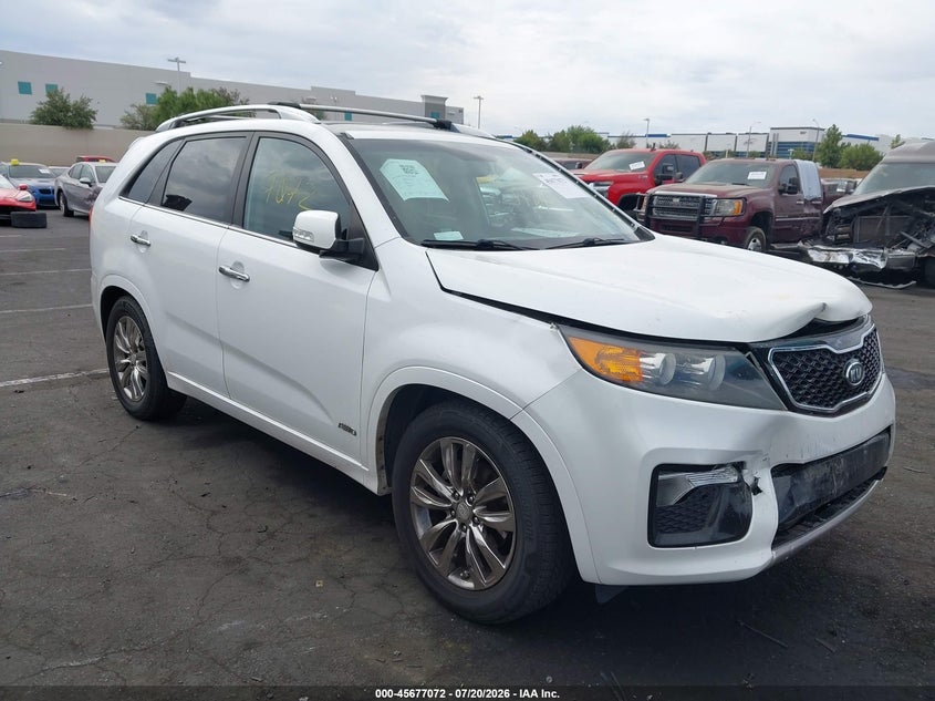 2013 Kia Sorento VIN 5XYKWDA22DG364287 IAAI salvage auction — FRONT END, Salvage Title, sold $1,900 on 2026-08-23 (photo 1)