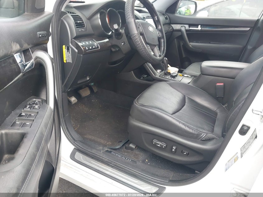 2013 Kia Sorento VIN 5XYKWDA22DG364287 IAAI salvage auction — FRONT END, Salvage Title, sold $1,900 on 2026-08-23 (photo 5)