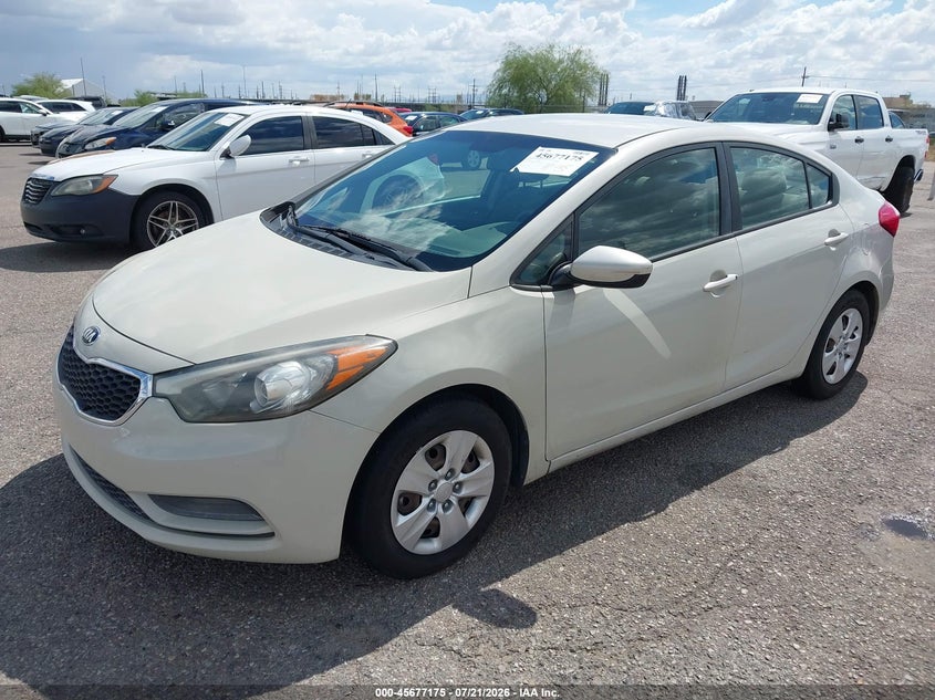 2015 Kia Forte VIN KNAFK4A6XF5322023 IAAI salvage auction — REAR END, Wait Title, sold $1,350 on 2026-07-31 (photo 2)