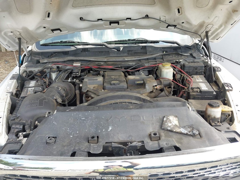 2015 Ram 5500 VIN 3C7WRMBL1FG668427 IAAI salvage auction — NORMAL WEAR, Salvage Title, sold $35,450 on 2026-08-19 (photo 9)