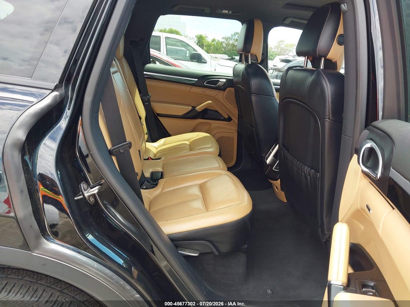 2017 Porsche Cayenne VIN WP1AA2A2XHKA88549 IAAI salvage auction — NORMAL WEAR, Clear - Dealer Only (California), sold $1,250 on 2026-07-30 (photo 8)