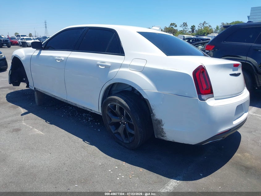 2020 Chrysler 300 VIN 2C3CCAAG2LH160312 IAAI salvage auction — SIDE, Wait Title, sold $1,950 on 2026-08-19 (photo 3)
