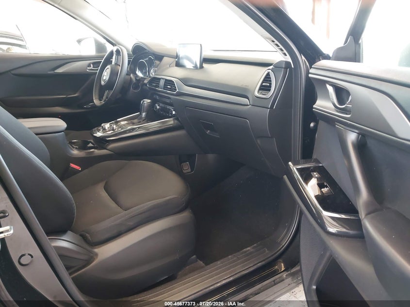 2018 Mazda Cx-9 VIN JM3TCBBY8J0234639 IAAI salvage auction — SIDE, Wait Title, sold $3,550 on 2026-08-02 (photo 5)