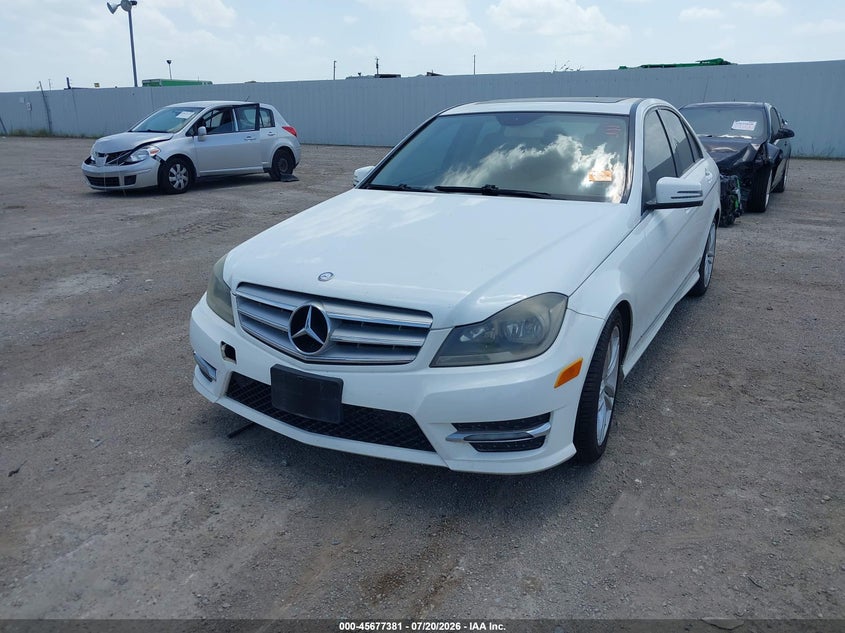 2013 Mercedes-benz C-klasse VIN WDDGF4HB2DR262894 IAAI salvage auction — NORMAL WEAR, Original (Texas), sold $450 on 2026-08-12 (photo 2)