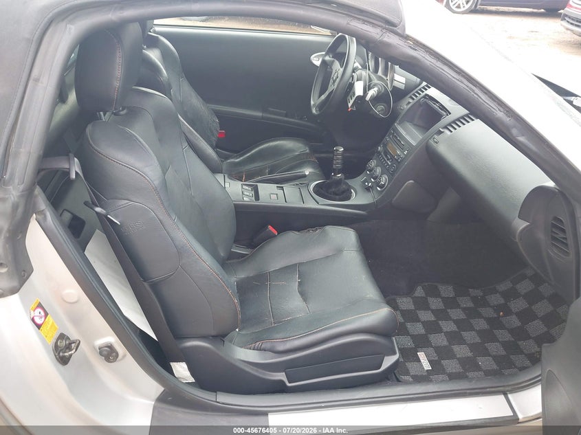 2004 Nissan 350z VIN JN1AZ36A74T012066 IAAI salvage auction — NORMAL WEAR, Clear-Dealer Only (Arizona), sold $25 on 2026-07-30 (photo 5)