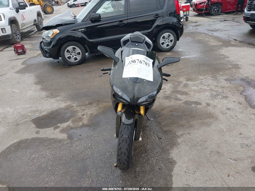 2008 Ducati 1098 VIN ZDM1XBEW28B017024 IAAI salvage auction — SIDE, Salvage (Kansas), sold $2,300 on 2026-08-19 (photo 5)