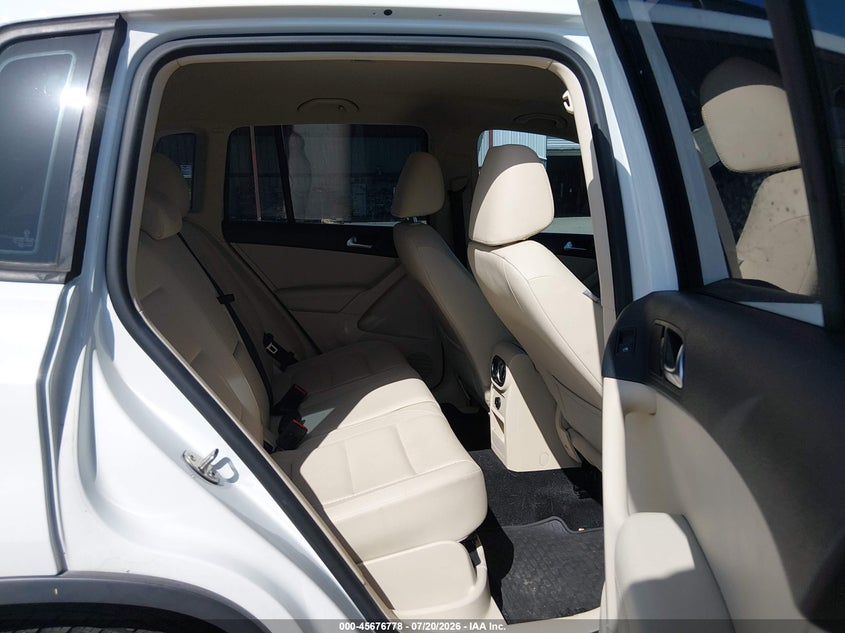 2016 Volkswagen Tiguan VIN WVGAV7AX3GW546997 IAAI salvage auction — NORMAL WEAR, Original (Texas), sold $350 on 2026-07-28 (photo 8)