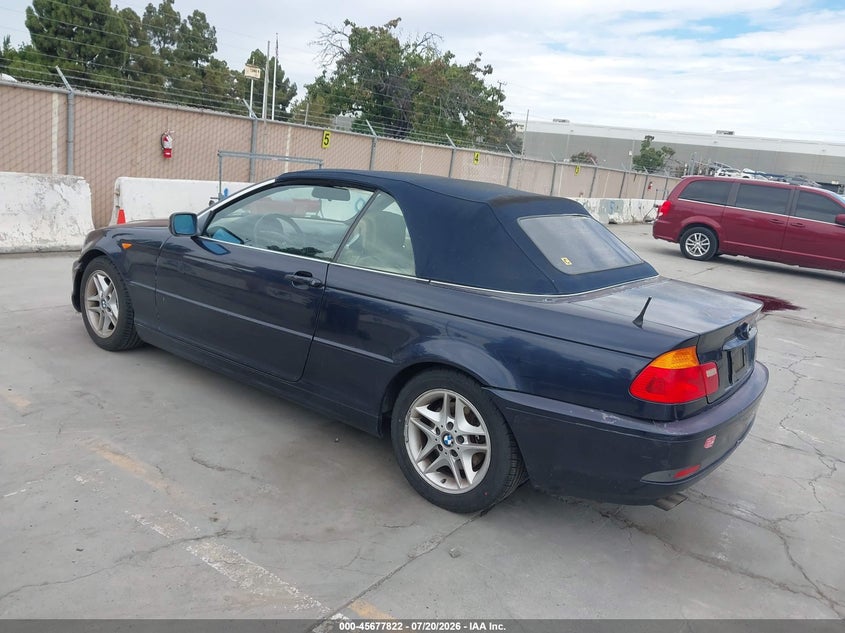 2004 BMW 3 series VIN WBABW33404PL30321 IAAI salvage auction — NORMAL WEAR, Clear - Dealer Only (California), sold $575 on 2026-08-03 (photo 3)