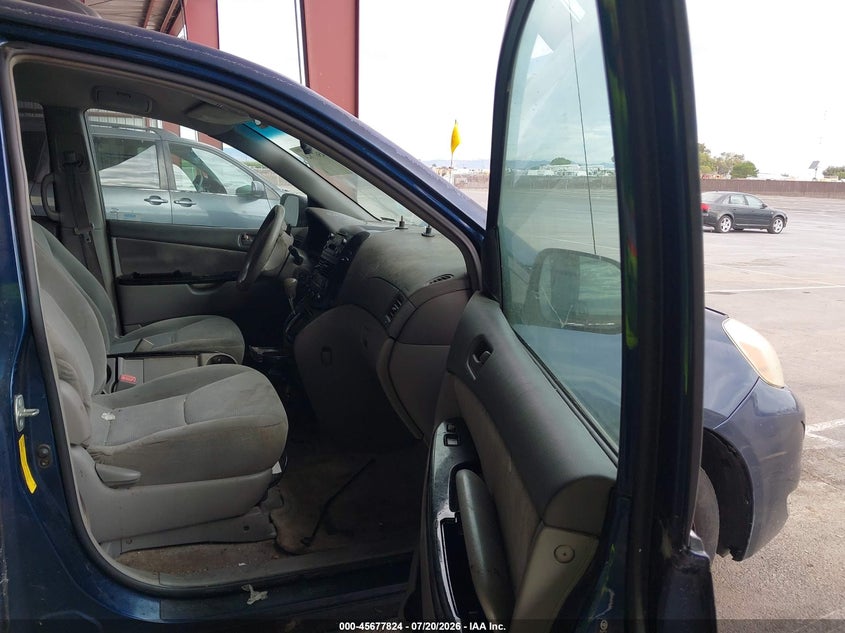 2005 Toyota Sienna VIN 5TDZA23C55S221314 IAAI salvage auction — NORMAL WEAR, App For Dup Clear (California), sold $25 on 2026-07-28 (photo 5)
