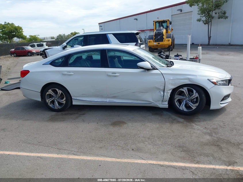 2018 Honda Accord VIN 1HGCV1F6XJA105867 IAAI salvage auction — RIGHT SIDE, Wait Title, sold $7,550 on 2026-08-02 (photo 6)