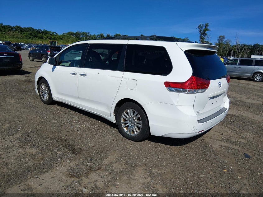 2013 Toyota Sienna VIN 5TDYK3DC9DS315529 IAAI salvage auction — NORMAL WEAR, Clear (New Jersey), sold $3,250 on 2026-07-30 (photo 3)