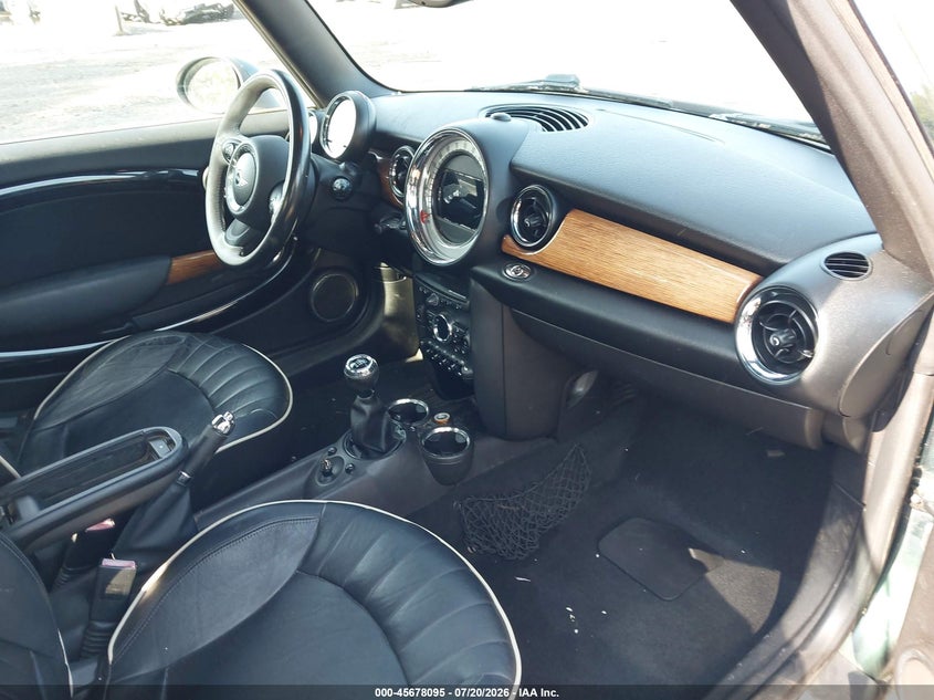 2012 Mini Cooper VIN WMWZP3C55CT296208 IAAI salvage auction — NORMAL WEAR, Clear (New York), sold $25 on 2026-07-28 (photo 5)