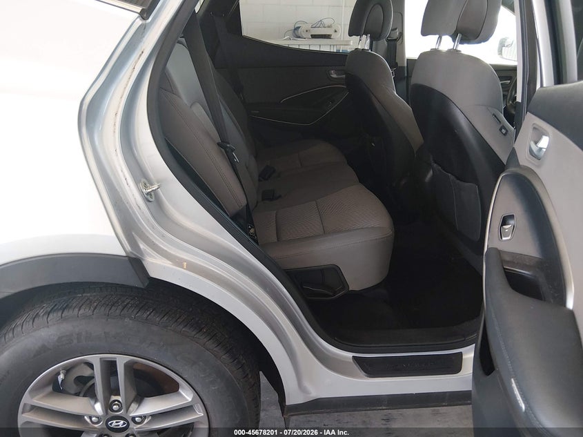 2017 Hyundai Santa fe VIN 5XYZT3LB1HG458570 IAAI salvage auction — NORMAL WEAR, Clear (Florida), sold $1,350 on 2026-07-29 (photo 8)