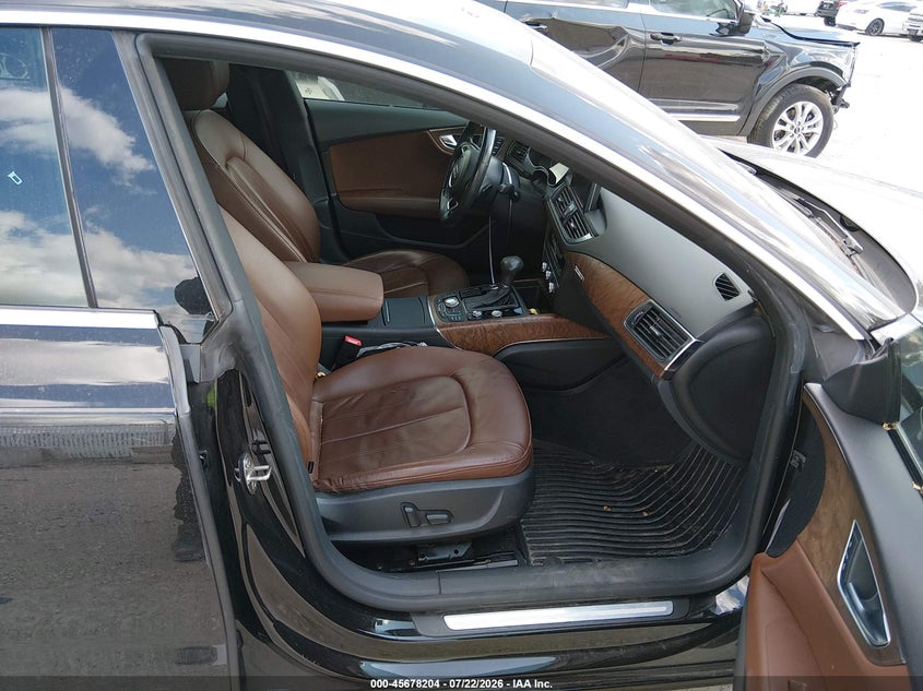 2012 Audi A7 VIN WAUYGAFC3CN147701 IAAI salvage auction — NORMAL WEAR, Clear (Illinois), sold $775 on 2026-07-28 (photo 5)