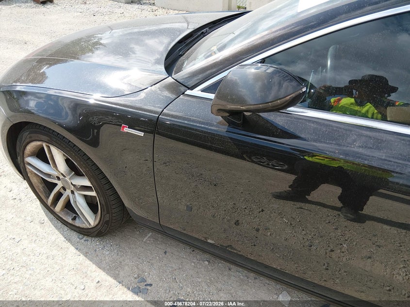 2012 Audi A7 VIN WAUYGAFC3CN147701 IAAI salvage auction — NORMAL WEAR, Clear (Illinois), sold $775 on 2026-07-28 (photo 6)