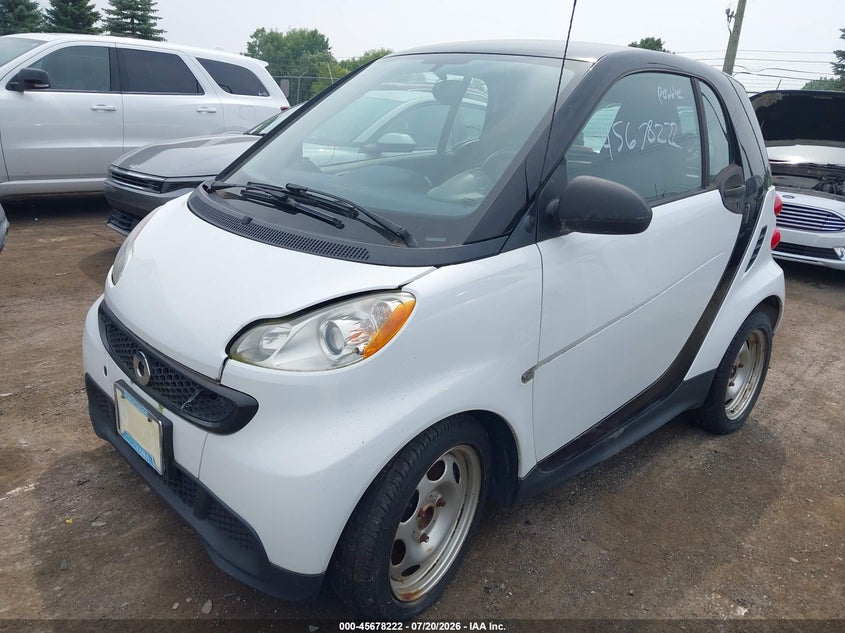 2015 Smart Fortwo VIN WMEEJ3BA9FK811143 IAAI salvage auction — NORMAL WEAR, Clear (Michigan), sold $400 on 2026-07-30 (photo 2)