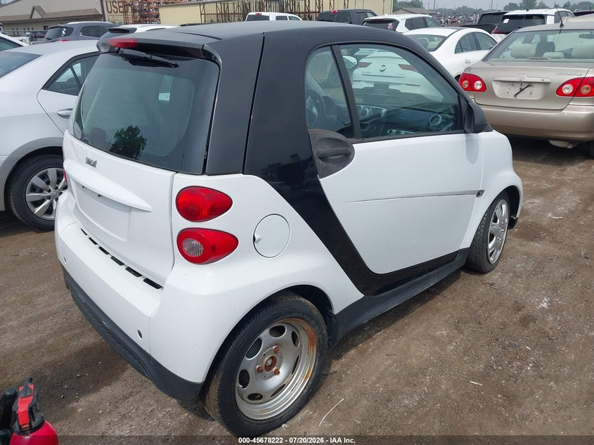 2015 Smart Fortwo VIN WMEEJ3BA9FK811143 IAAI salvage auction — NORMAL WEAR, Clear (Michigan), sold $400 on 2026-07-30 (photo 4)