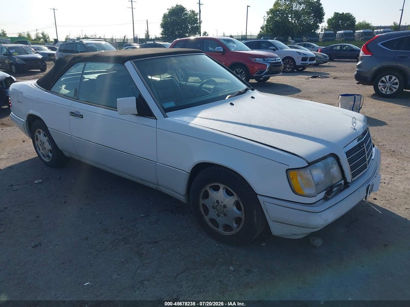 1995 Mercedes-benz E-class VIN WDBEA66EXSC268305 IAAI salvage auction — NORMAL WEAR, Clear (Pennsylvania), sold $2,050 on 2026-07-24 (photo 1)