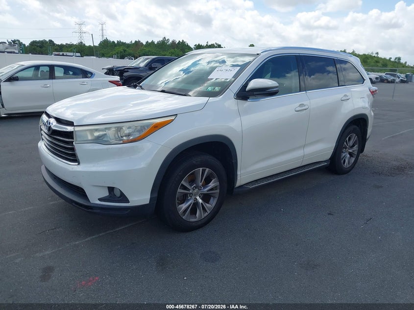 2015 Toyota Highlander VIN 5TDJKRFH4FS181870 IAAI salvage auction — NORMAL WEAR, Clear (Florida), sold $7,400 on 2026-07-29 (photo 2)