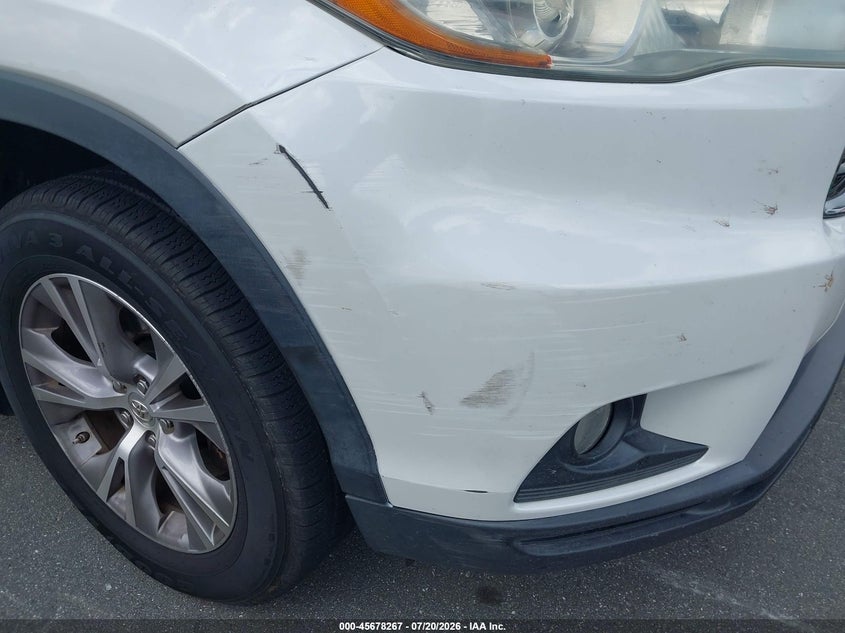 2015 Toyota Highlander VIN 5TDJKRFH4FS181870 IAAI salvage auction — NORMAL WEAR, Clear (Florida), sold $7,400 on 2026-07-29 (photo 6)