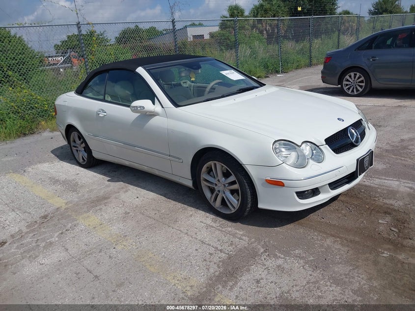 2008 Mercedes-benz Clk-class VIN WDBTK56F68F237101 IAAI salvage auction — NORMAL WEAR, Clear (Florida), sold $175 on 2026-07-29 (photo 1)
