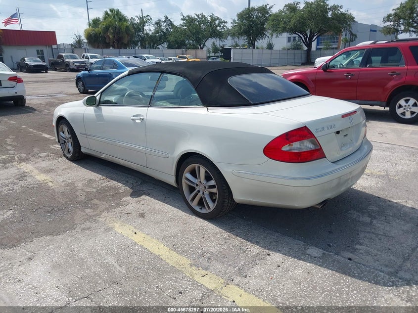 2008 Mercedes-benz Clk-class VIN WDBTK56F68F237101 IAAI salvage auction — NORMAL WEAR, Clear (Florida), sold $175 on 2026-07-29 (photo 3)