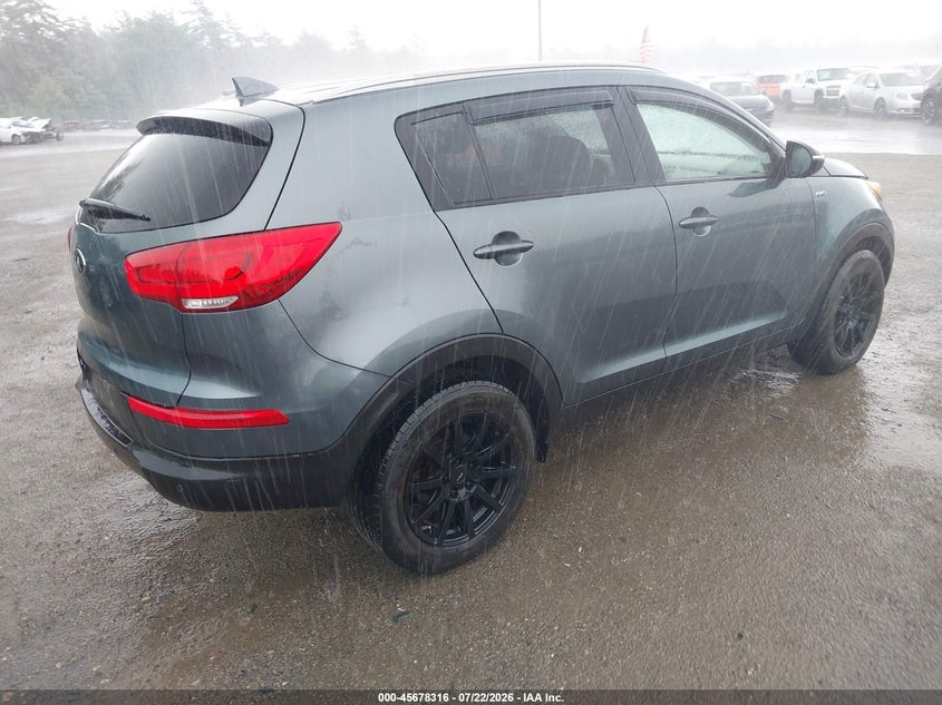 2014 Kia Sportage VIN KNDPBCAC5E7646703 IAAI salvage auction — NORMAL WEAR, Clear (Massachusetts), sold $25 on 2026-07-31 (photo 4)