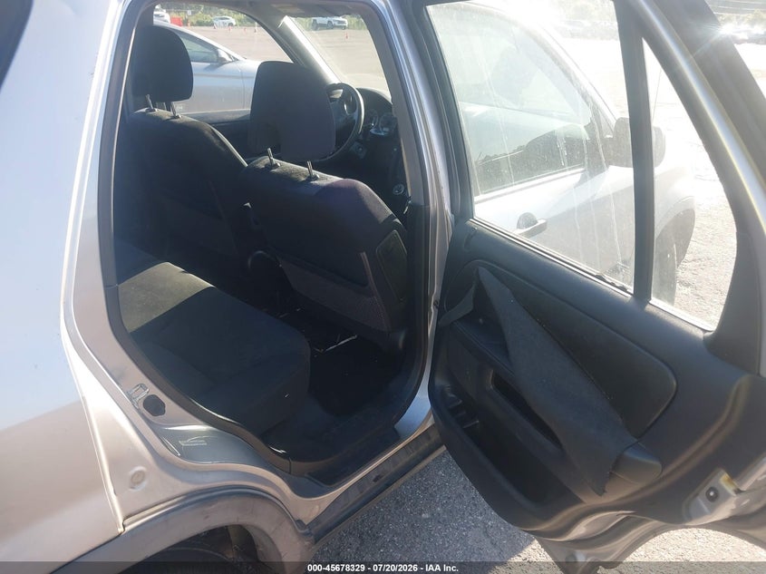 2005 Honda Cr-v VIN JHLRD78535C038786 IAAI salvage auction — NORMAL WEAR, Clear (Florida), sold $350 on 2026-07-28 (photo 8)