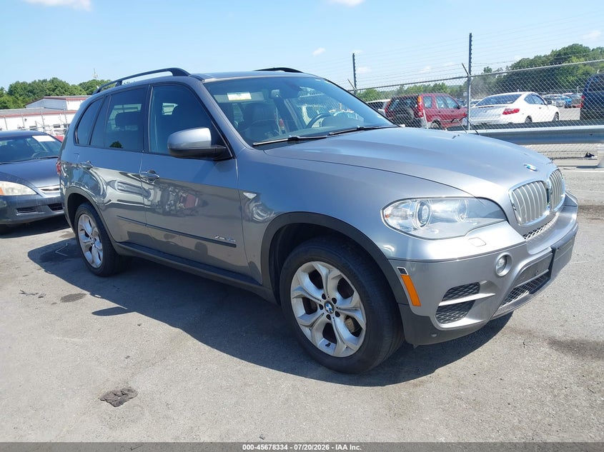 2013 BMW X5 VIN 5UXZW0C50D0B93173 IAAI salvage auction — NORMAL WEAR, Clear (Illinois), sold $900 on 2026-07-29 (photo 1)