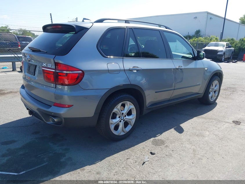2013 BMW X5 VIN 5UXZW0C50D0B93173 IAAI salvage auction — NORMAL WEAR, Clear (Illinois), sold $900 on 2026-07-29 (photo 4)