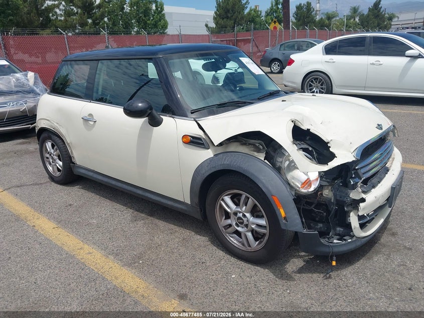 2013 Mini Hard top VIN WMWSU3C59DT685798 IAAI salvage auction — SIDE, Salvage (California), sold $525 on 2026-07-31 (photo 1)