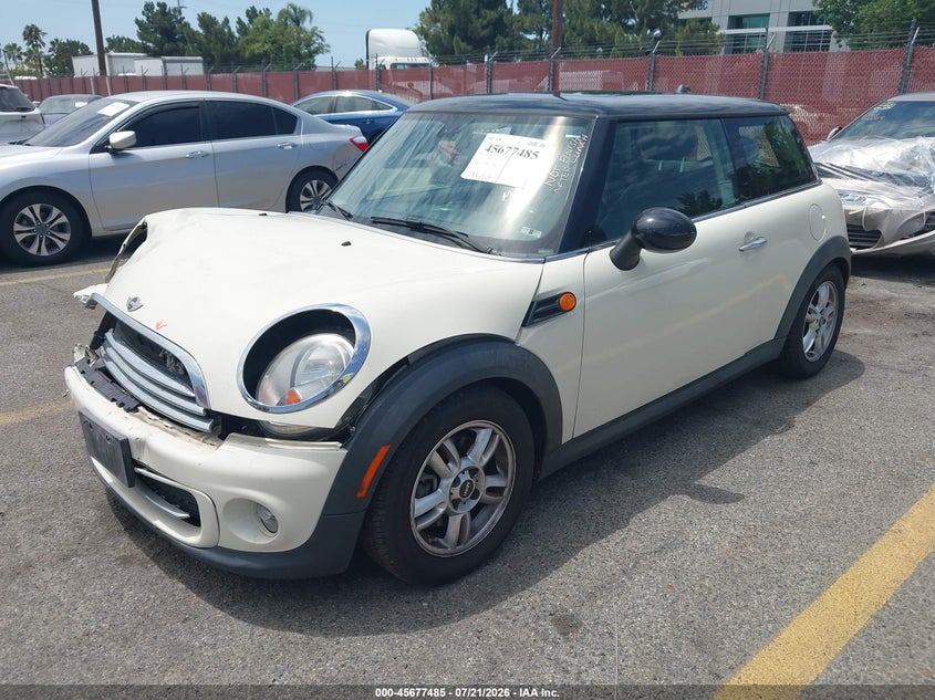 2013 Mini Hard top VIN WMWSU3C59DT685798 IAAI salvage auction — SIDE, Salvage (California), sold $525 on 2026-07-31 (photo 2)