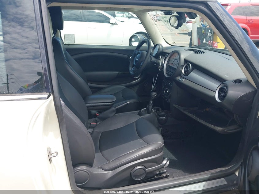 2013 Mini Hard top VIN WMWSU3C59DT685798 IAAI salvage auction — SIDE, Salvage (California), sold $525 on 2026-07-31 (photo 5)